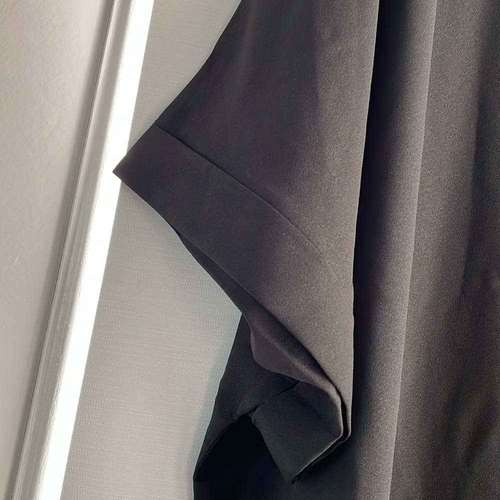 Zenana, 1x, black, short cap sleeve top - Picture 4 of 6
